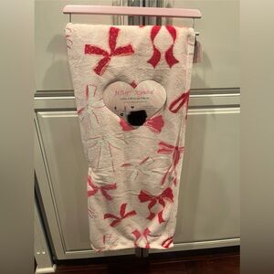Betsey Johnson Pink and Red Bow Pattern Valentine’ Day Throw Blanket